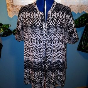 Faded Glory Black and White Button Down Blouses